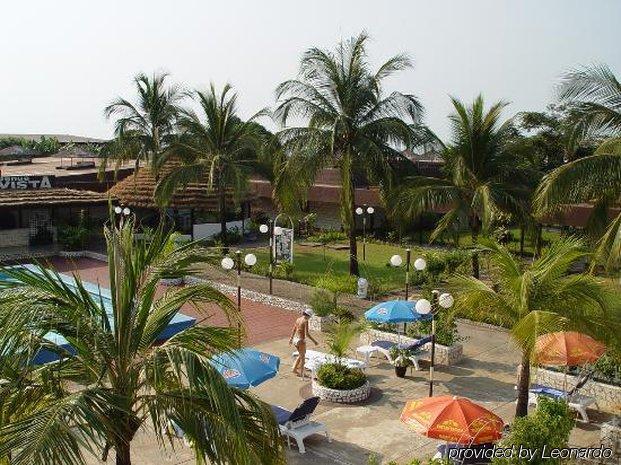 Riviera Royal Hotel Conakry Exteriör bild